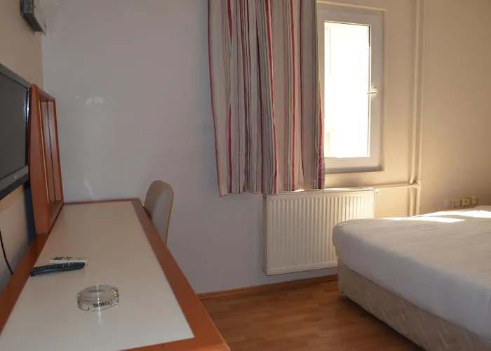 Hotell Grand Milano 3*