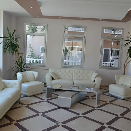 Grand Milano Szálloda 3*