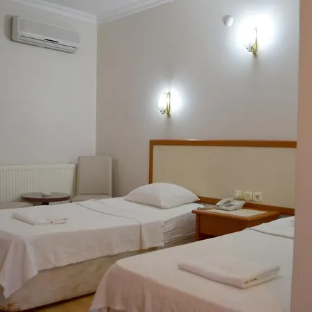 Grand Milano Szálloda 3*