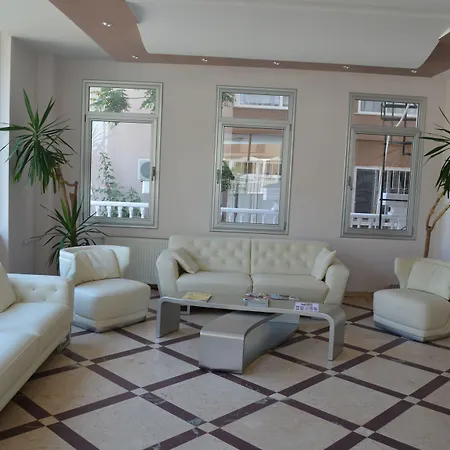 Otel Grand Milano 3*