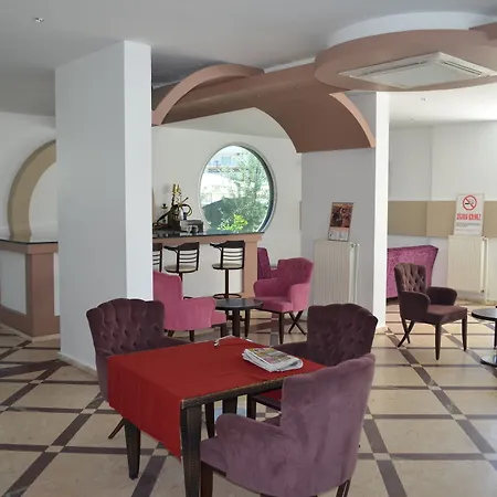 Grand Milano Szálloda 3*